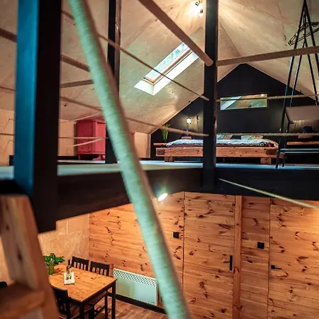 Miedzy Drzewami Holiday home *